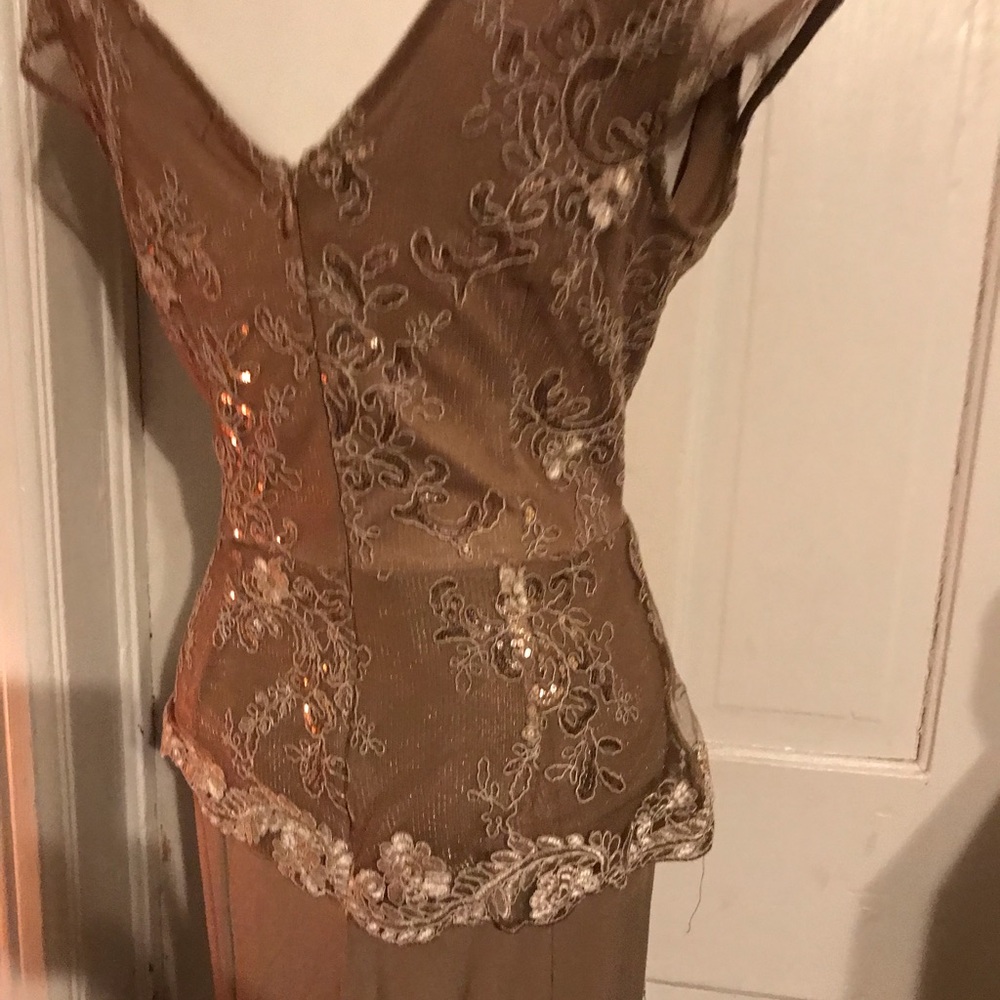 Stunning beautiful mother of the bride dress size: S  by: Candalite - Picture 9 of 14